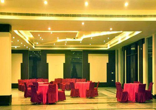Madhu Resort Agra  Εξωτερικό φωτογραφία