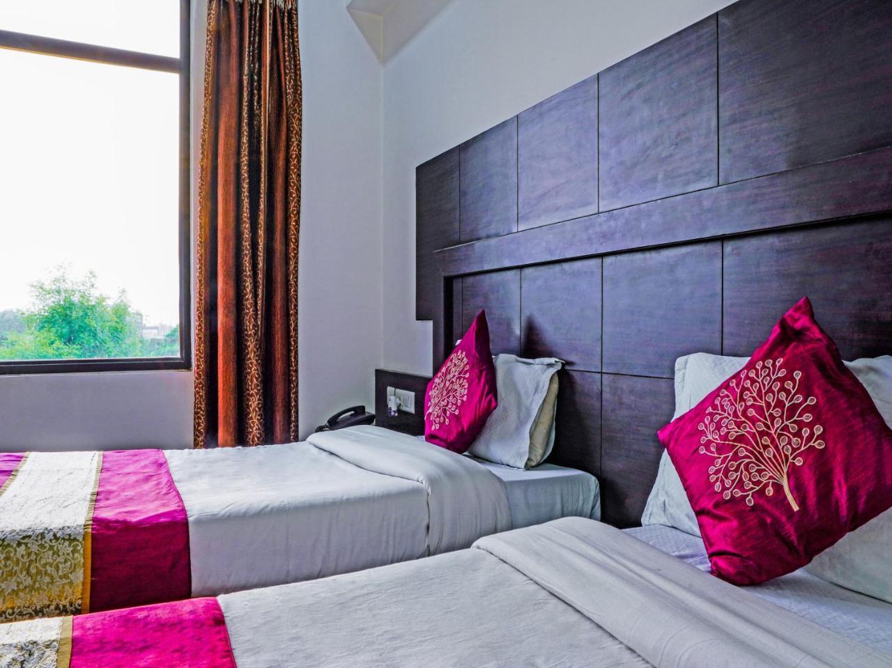 Madhu Resort Agra  Εξωτερικό φωτογραφία