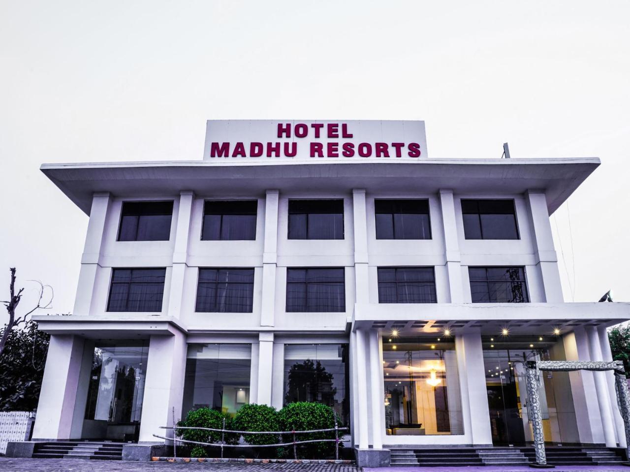 Madhu Resort Agra  Εξωτερικό φωτογραφία